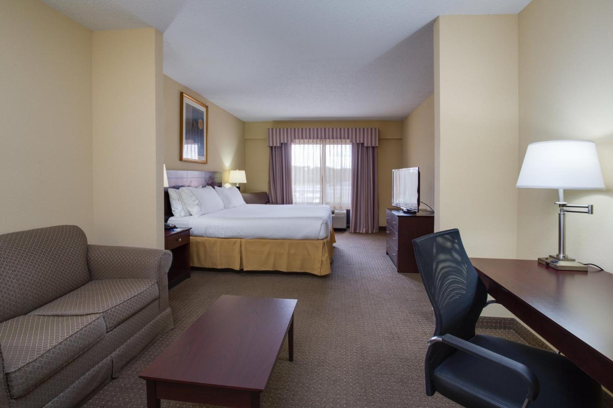 Holiday Express & By Ihg Hotel 2*