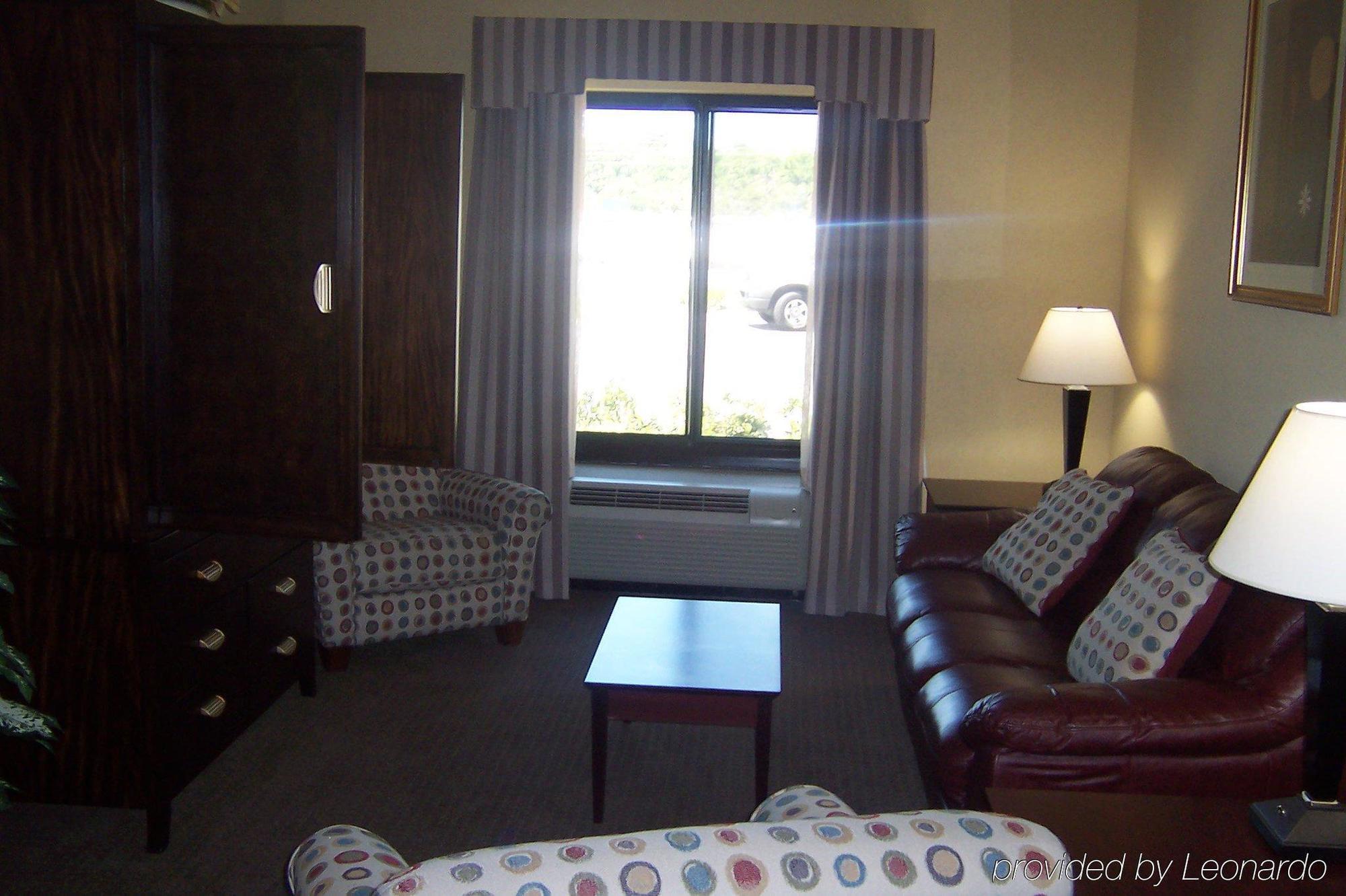 Holiday Express & By Ihg 2* Sebring