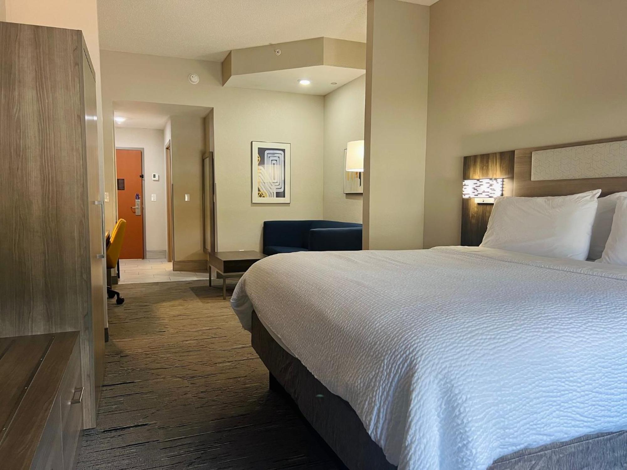 Holiday Express & By Ihg Sebring