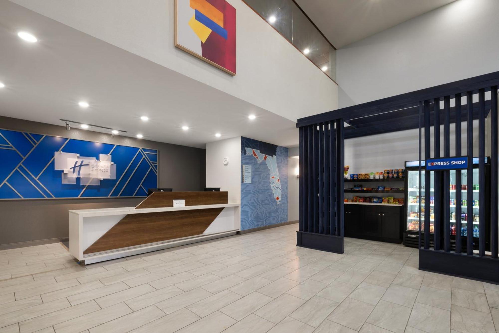 Express & By Ihg 2* Sebring
