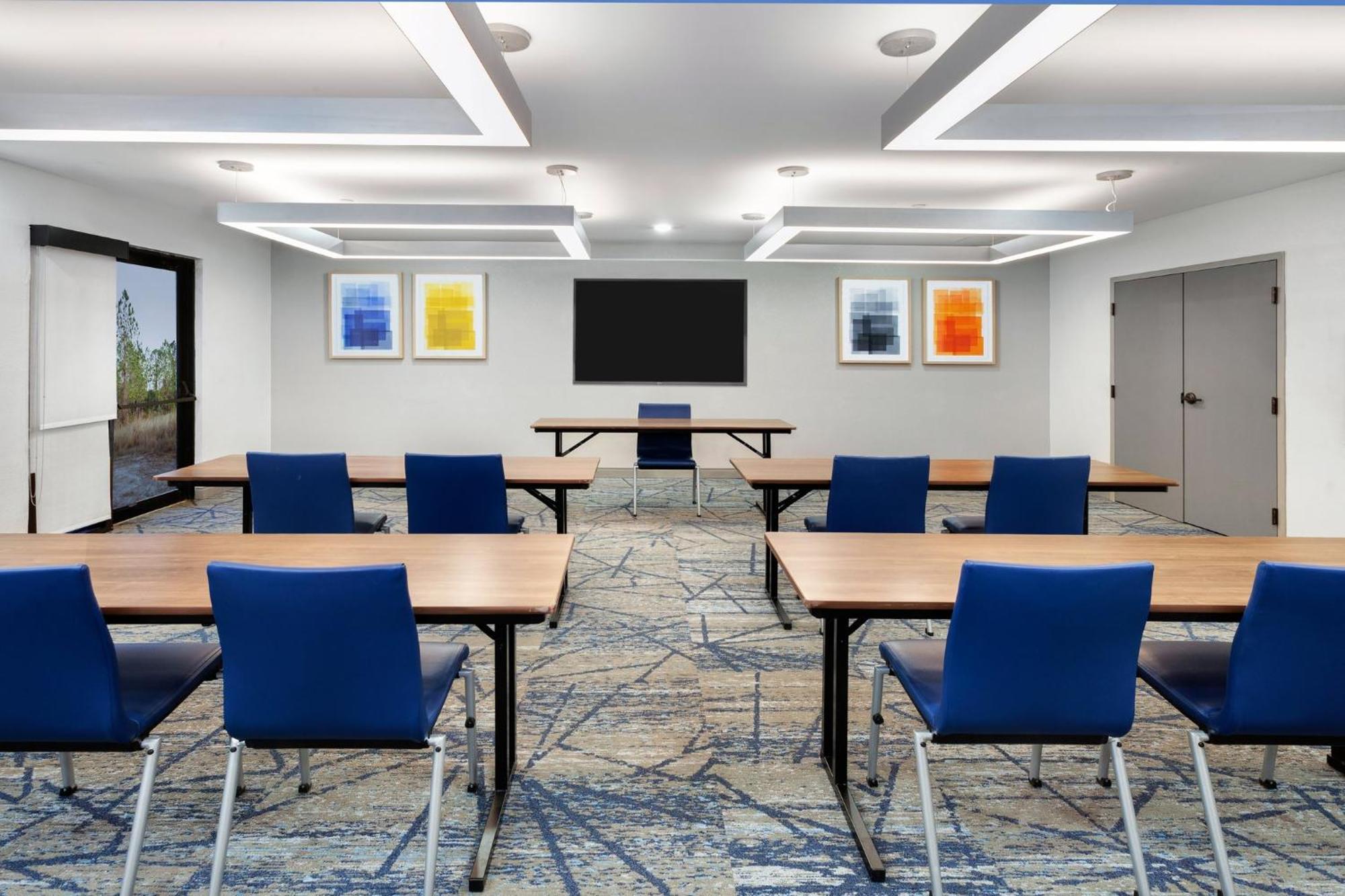 Express & By Ihg 2* Sebring